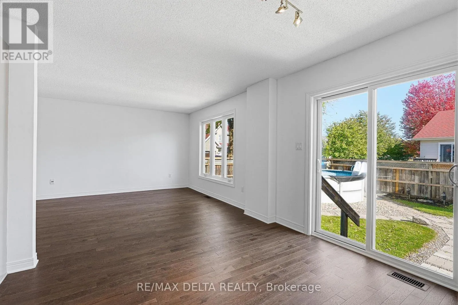 202 SANDRA CRESCENT