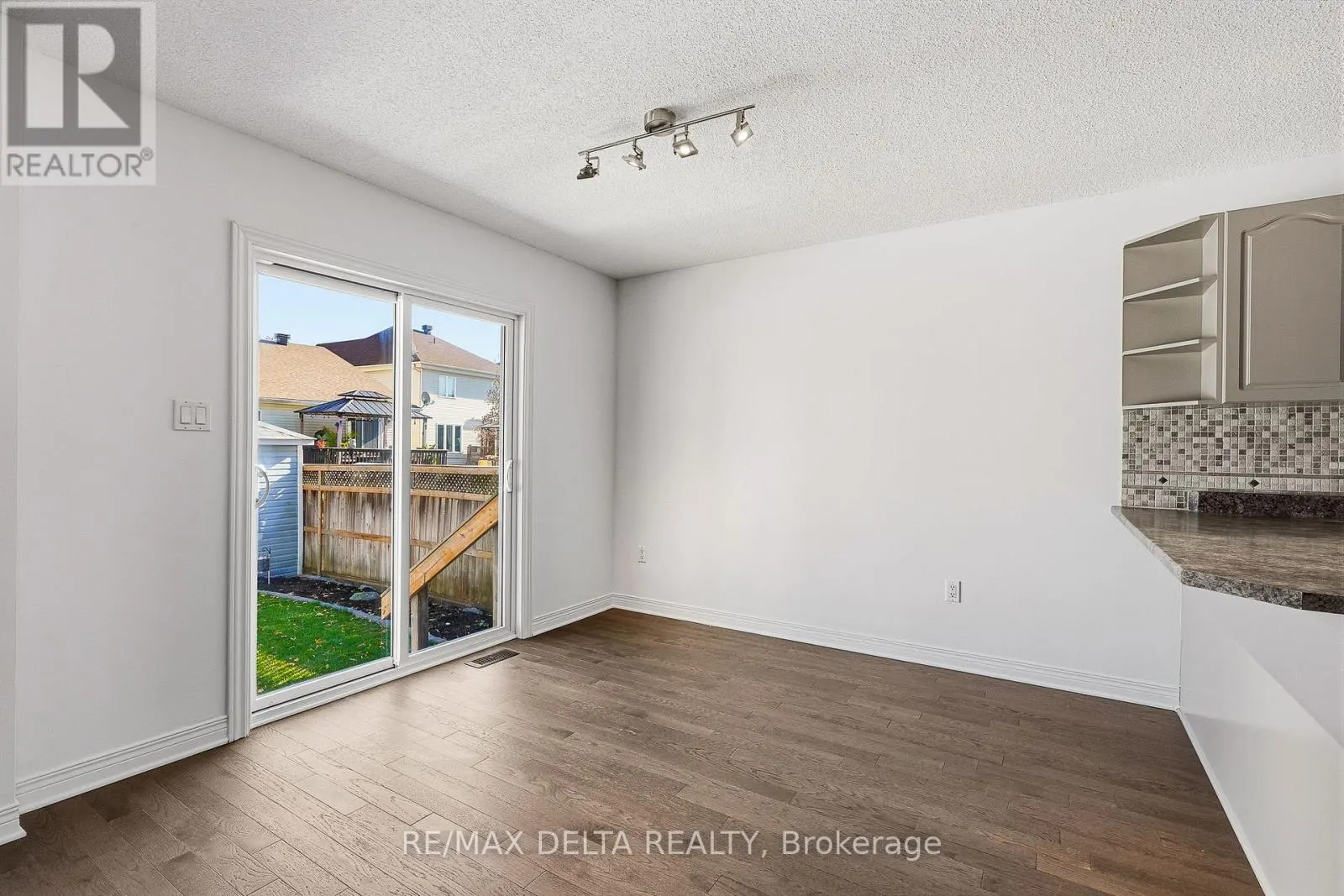202 SANDRA CRESCENT