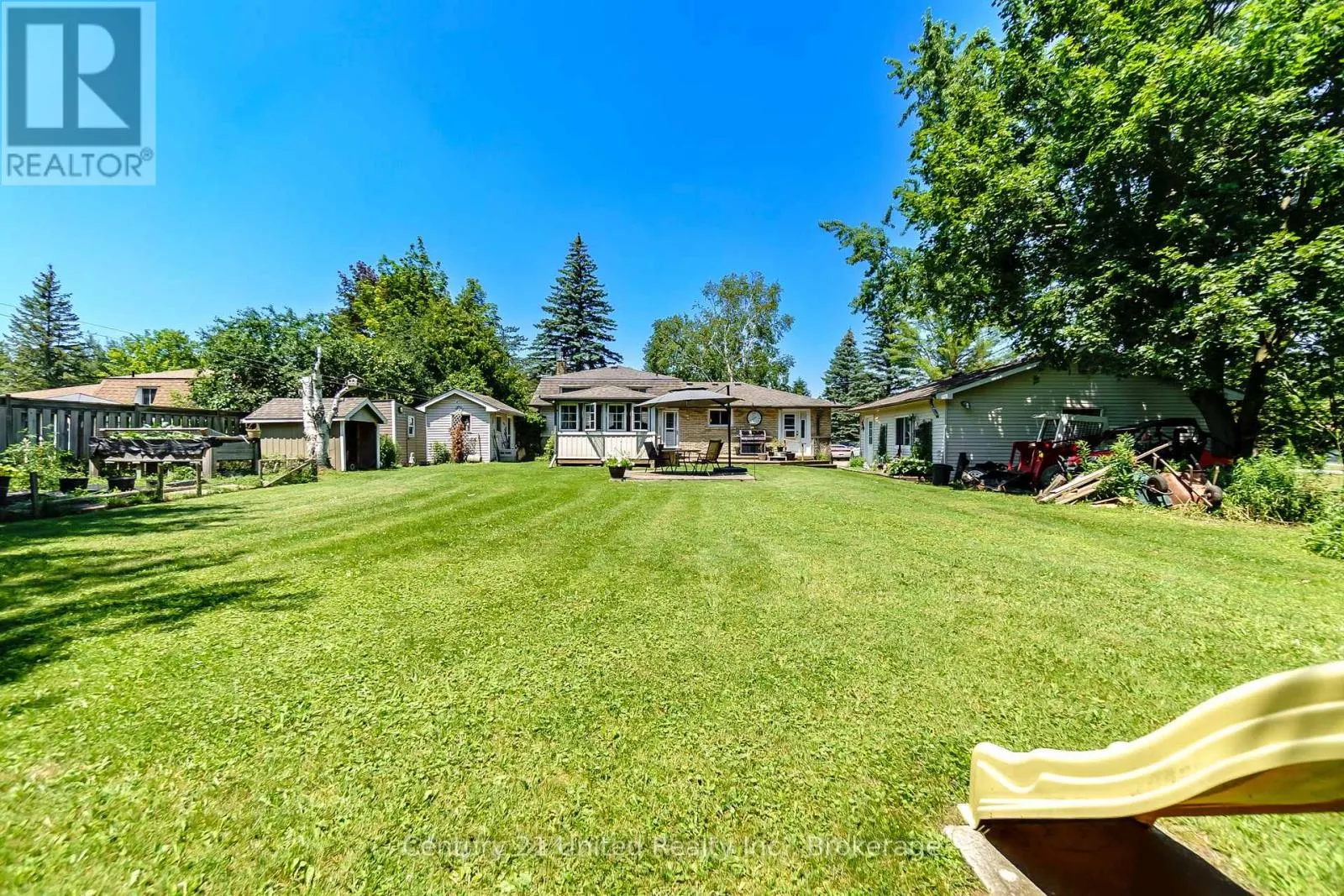 16 JANET DRIVE