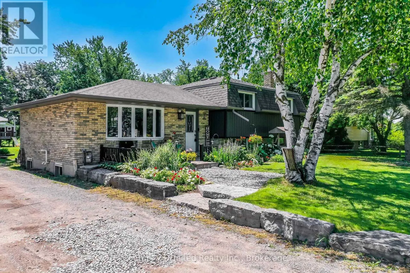 16 JANET DRIVE