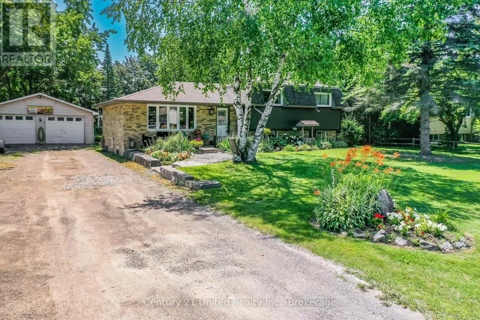 16 JANET DRIVE