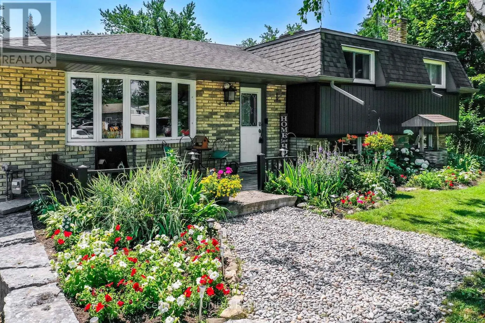 16 JANET DRIVE