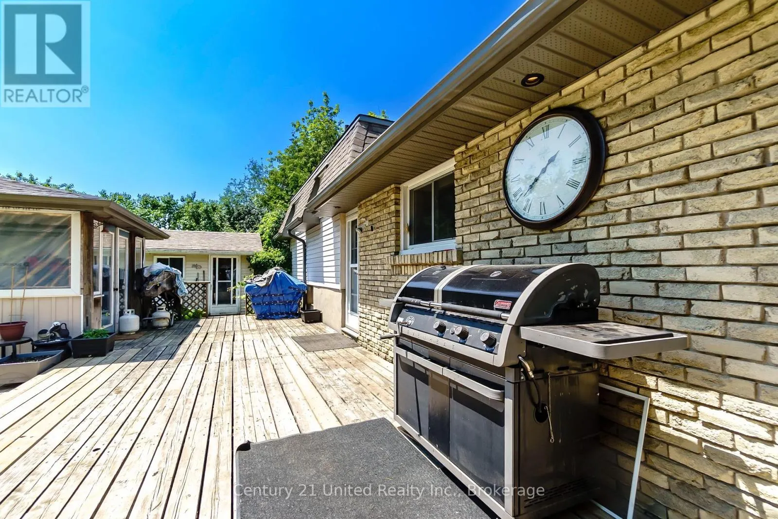16 JANET DRIVE