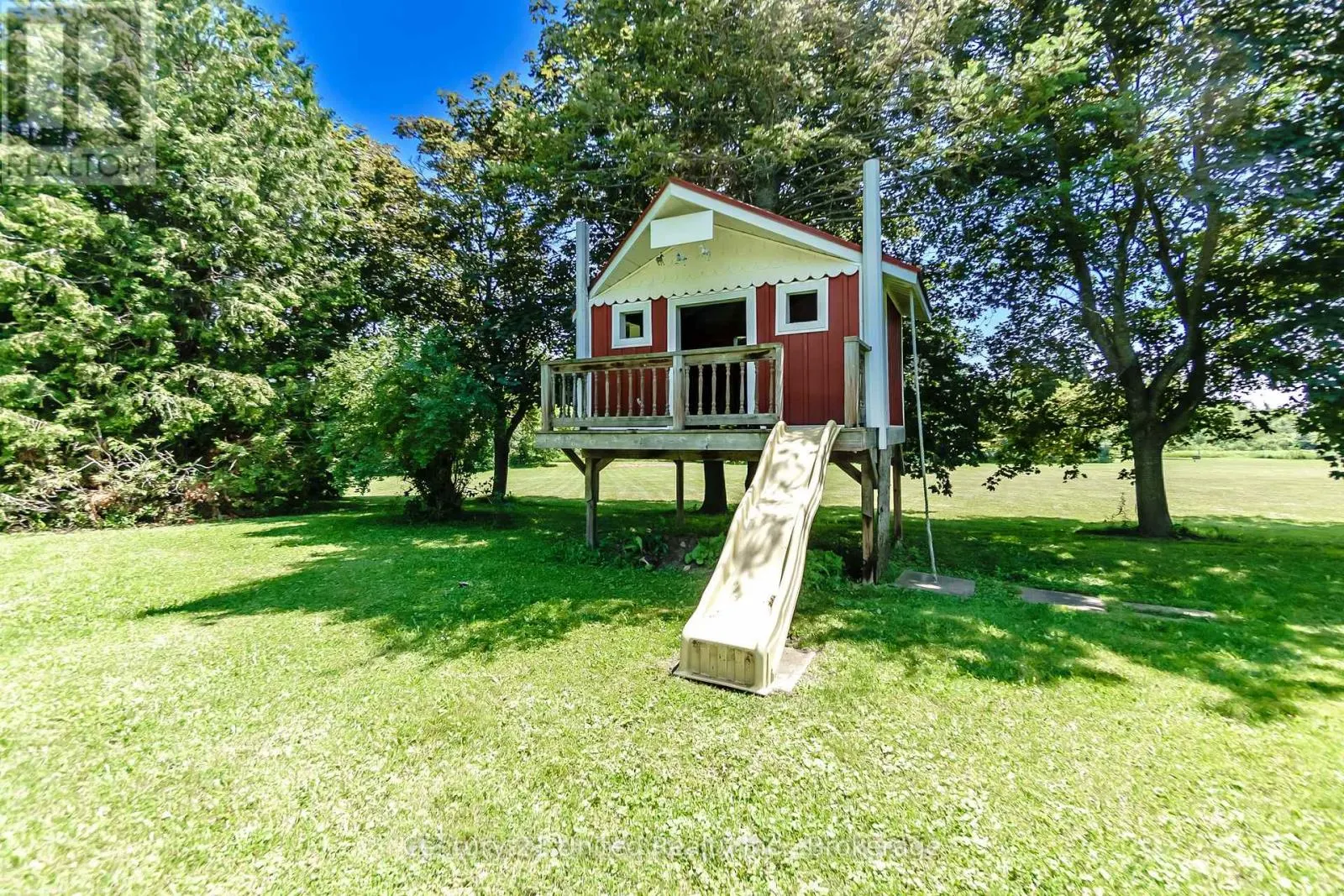 16 JANET DRIVE