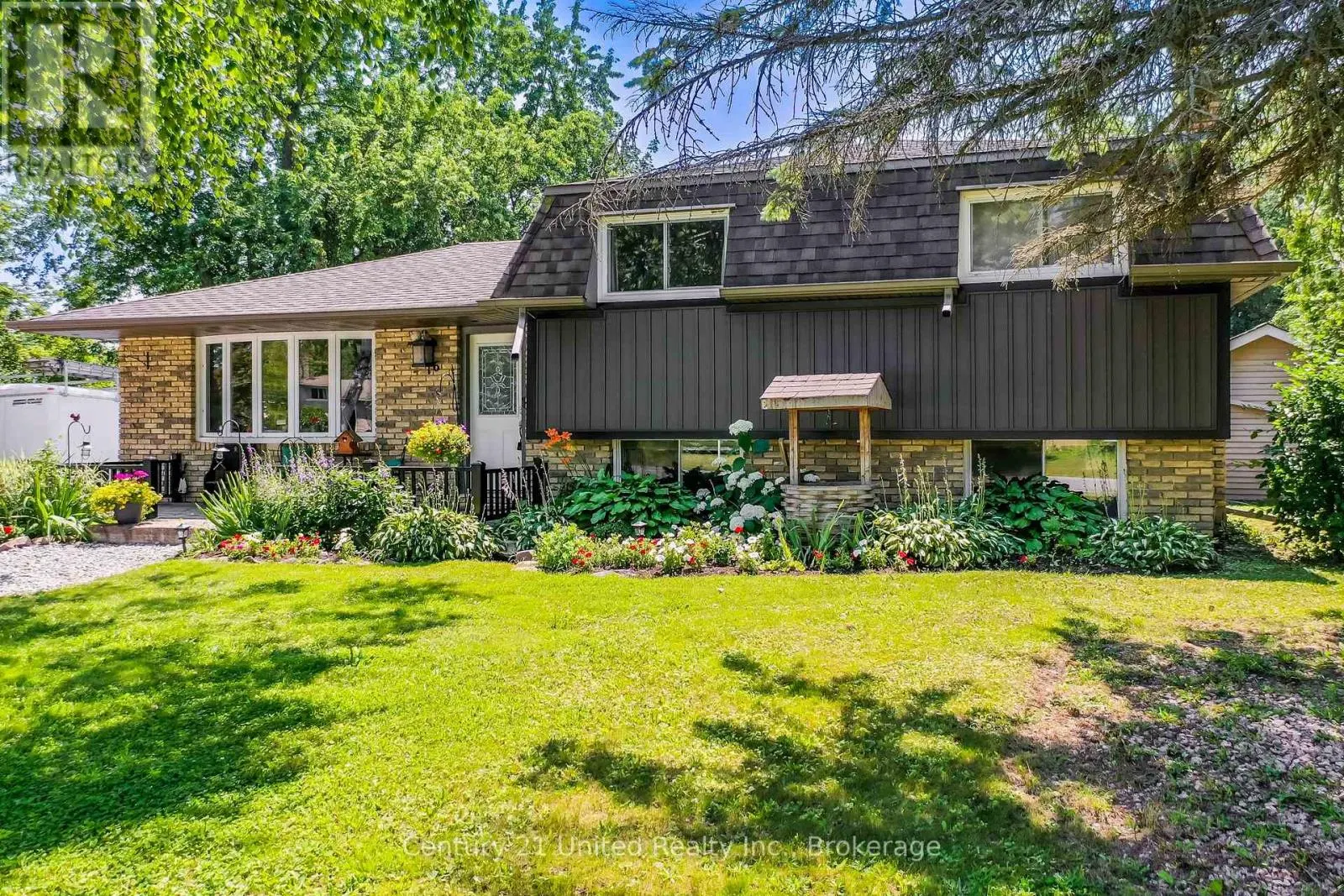 16 JANET DRIVE