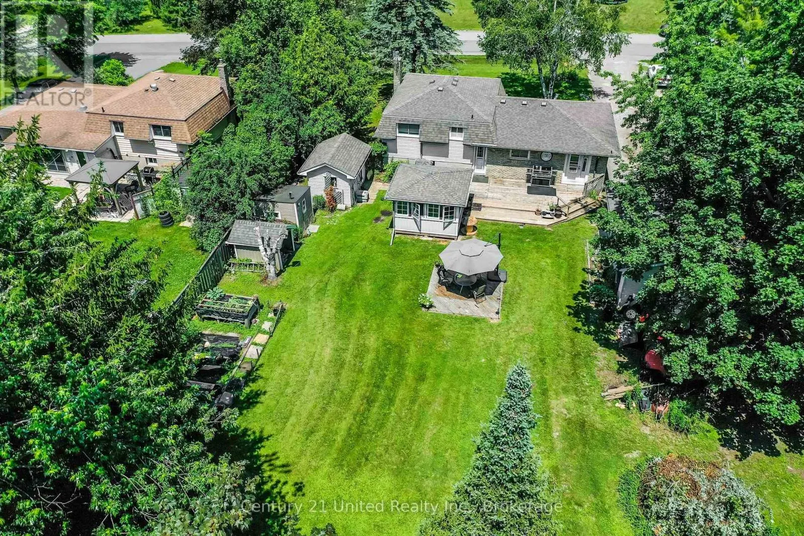 16 JANET DRIVE