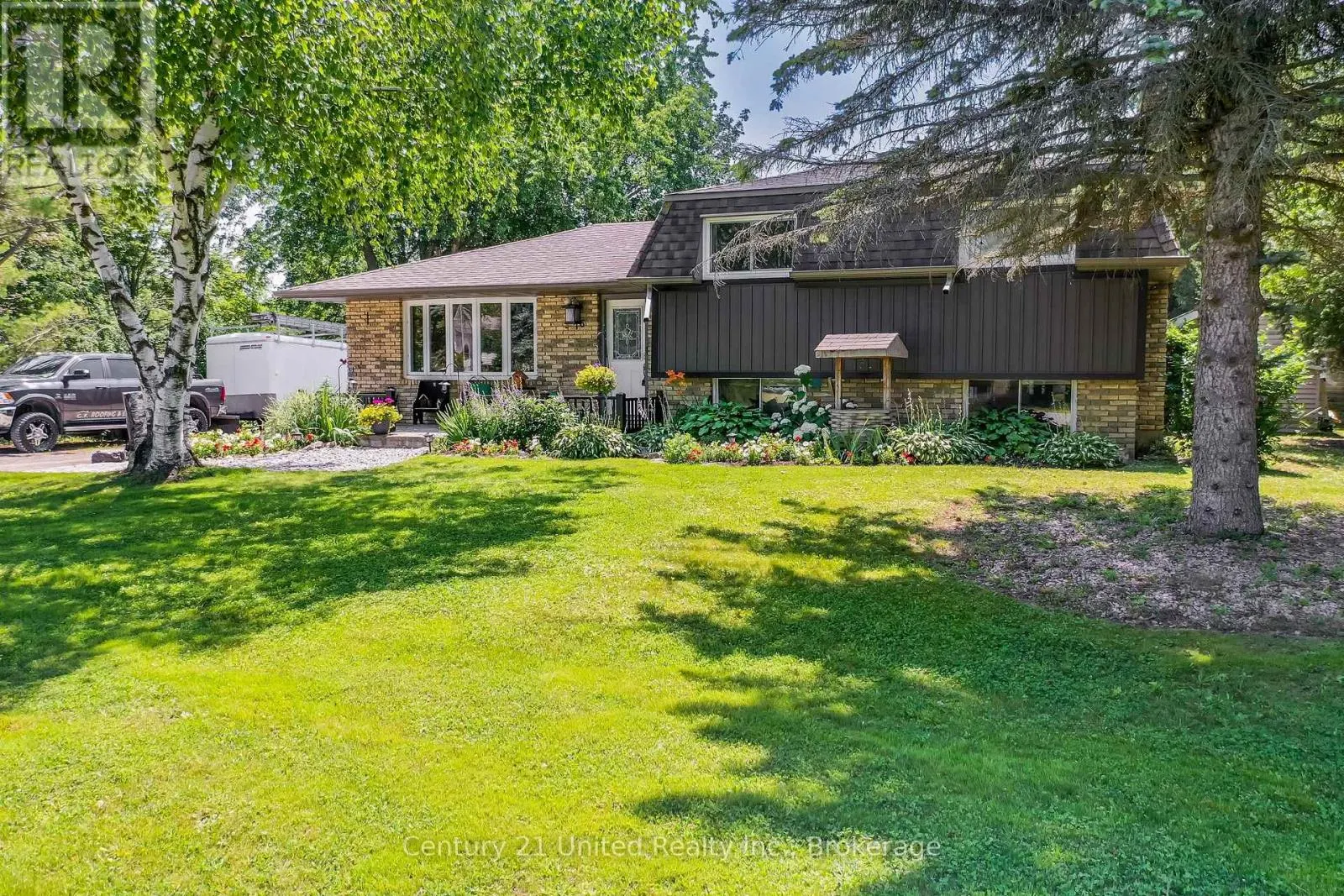 16 JANET DRIVE