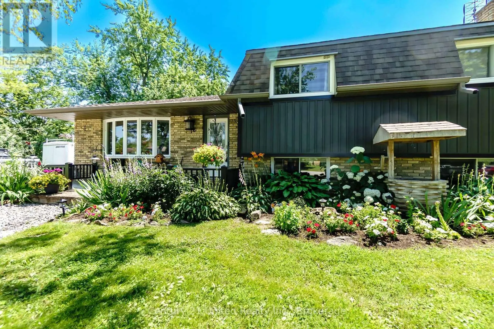 16 JANET DRIVE