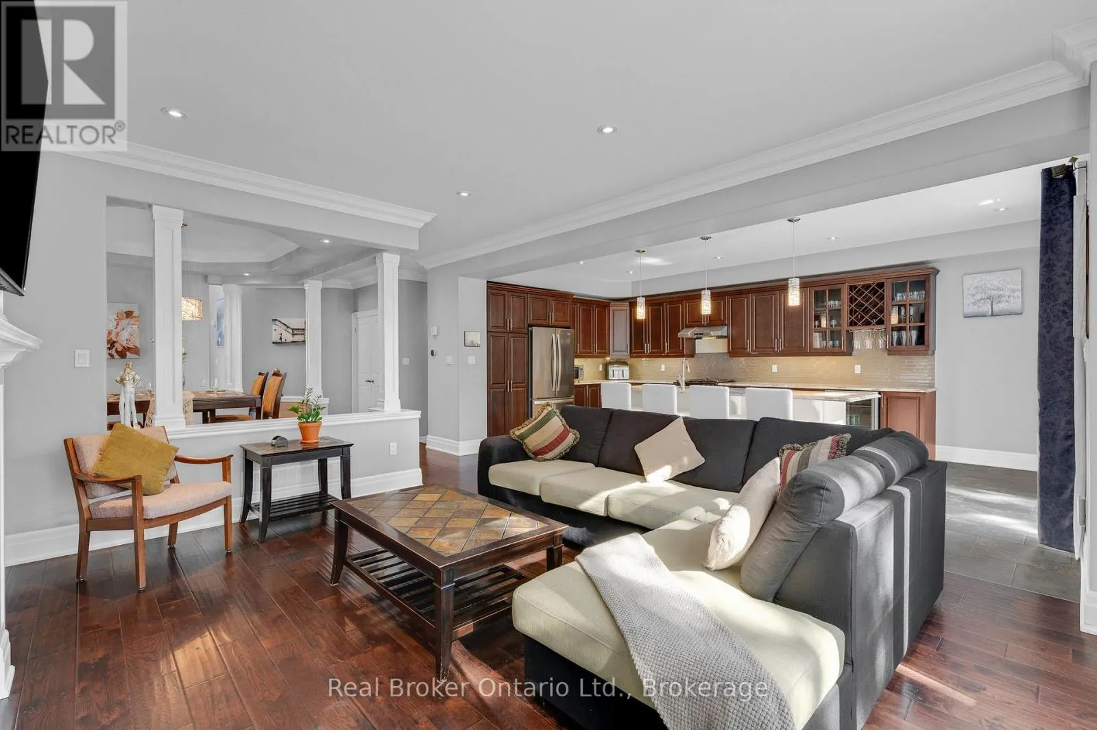 85 KOPPERFIELD LANE