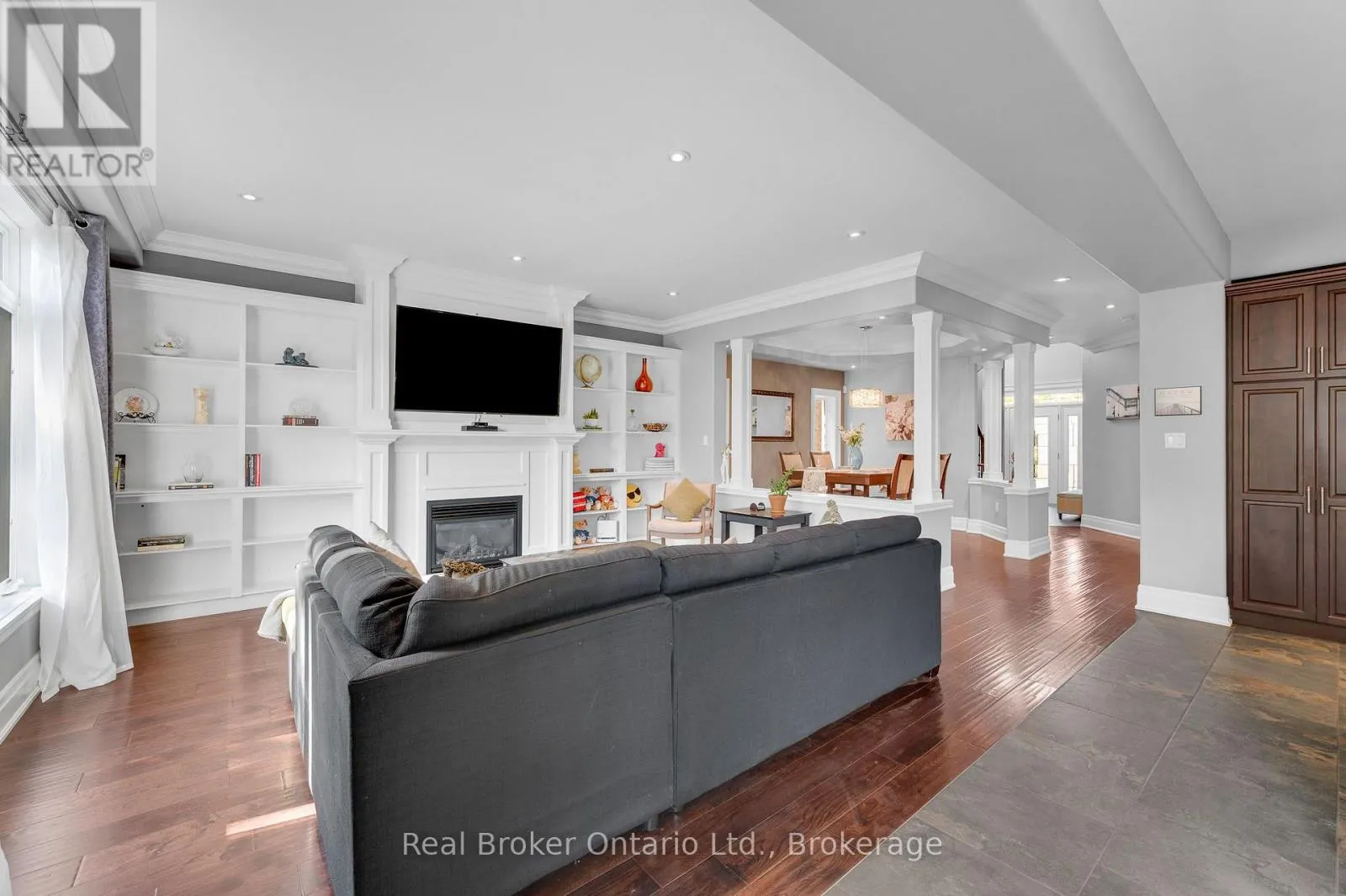 85 KOPPERFIELD LANE