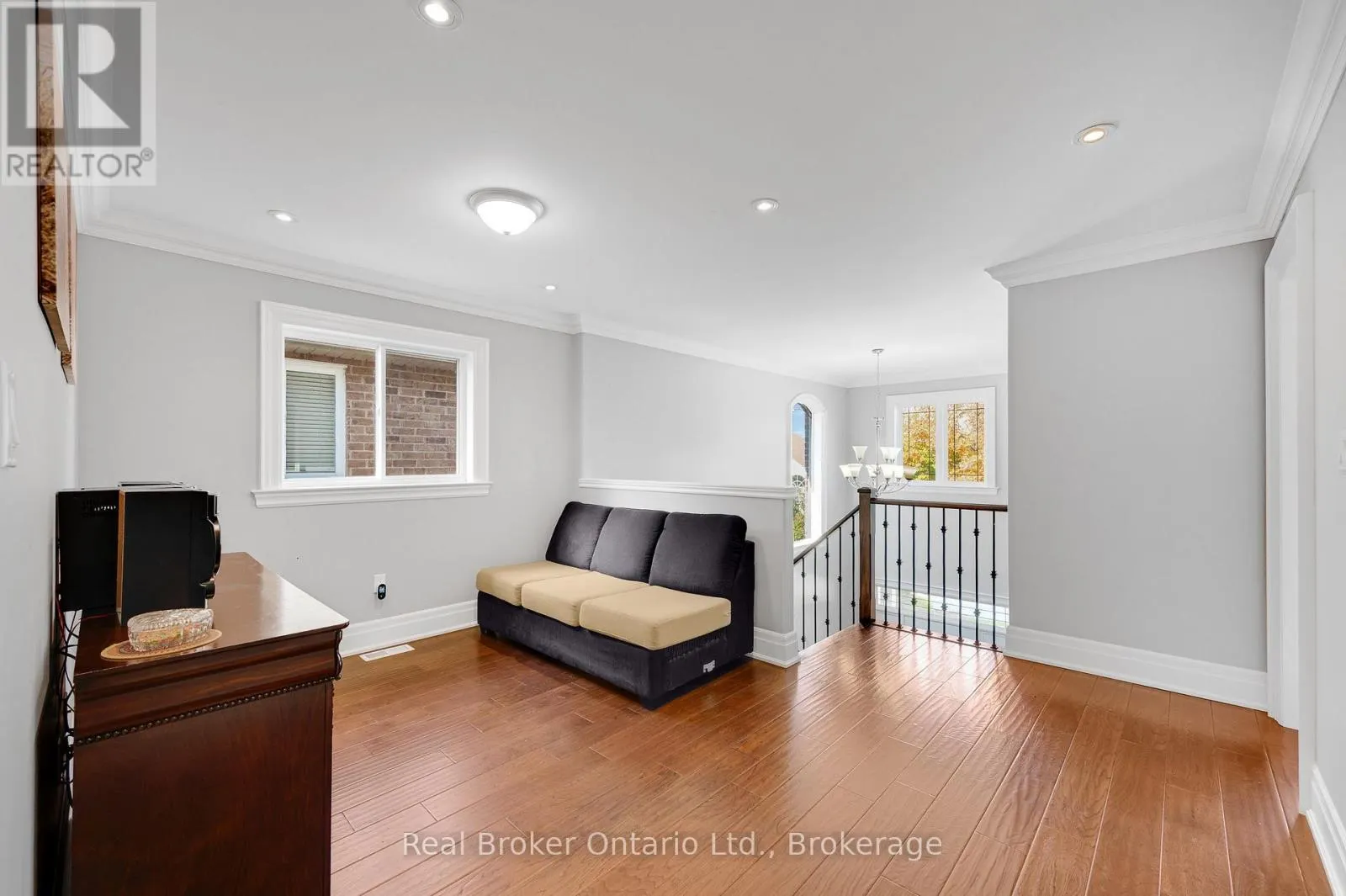 85 KOPPERFIELD LANE