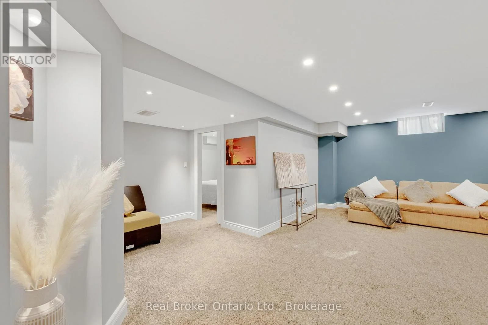 85 KOPPERFIELD LANE