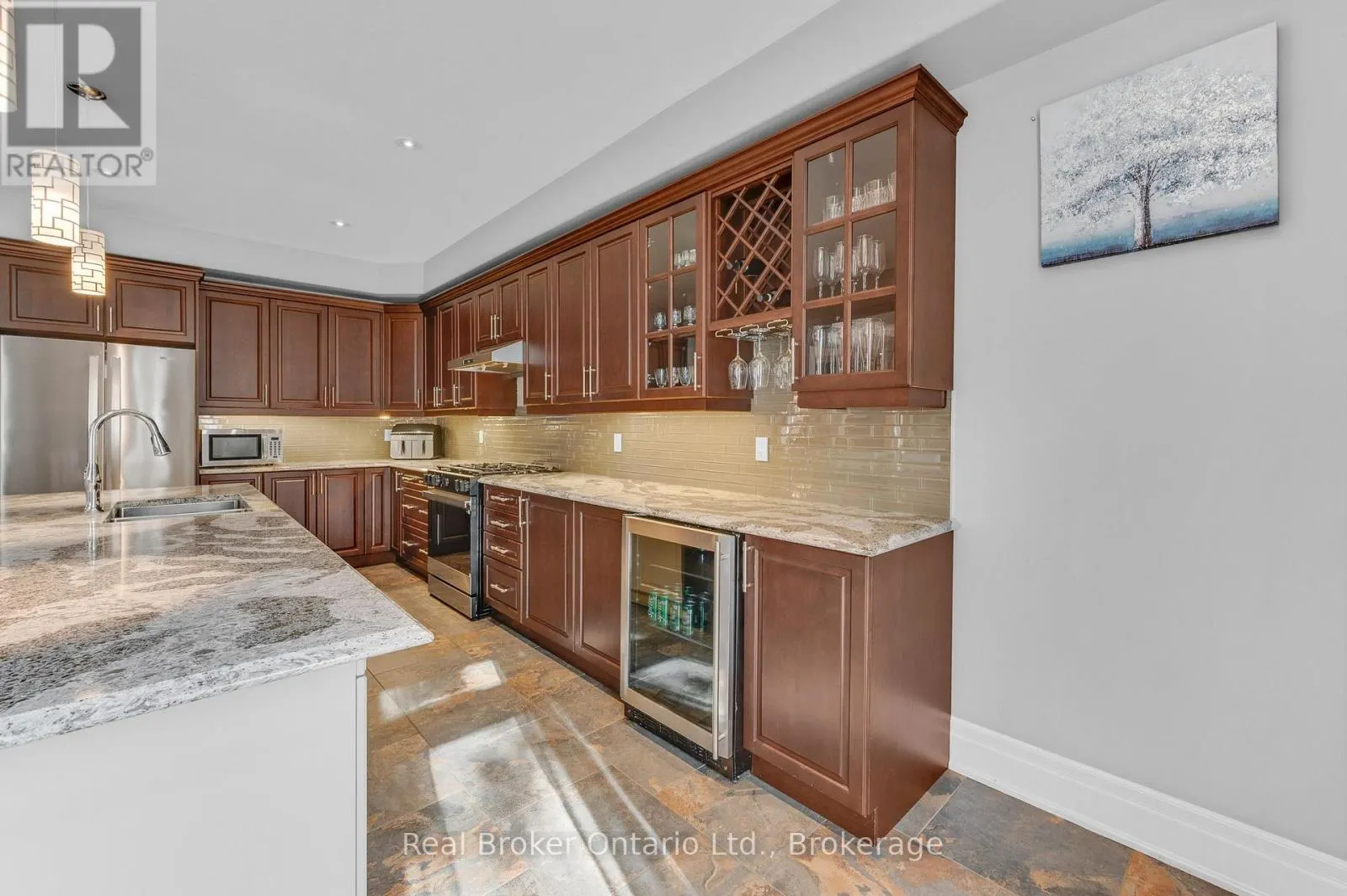 85 KOPPERFIELD LANE
