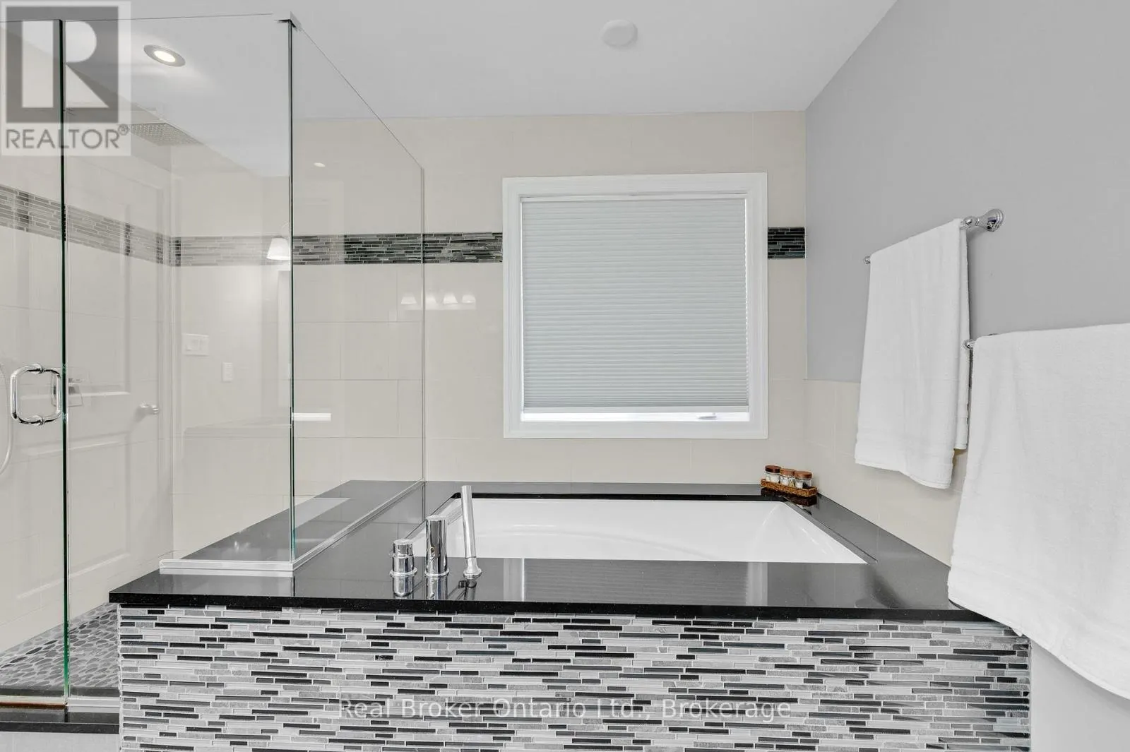85 KOPPERFIELD LANE