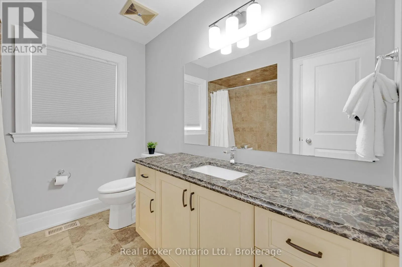 85 KOPPERFIELD LANE