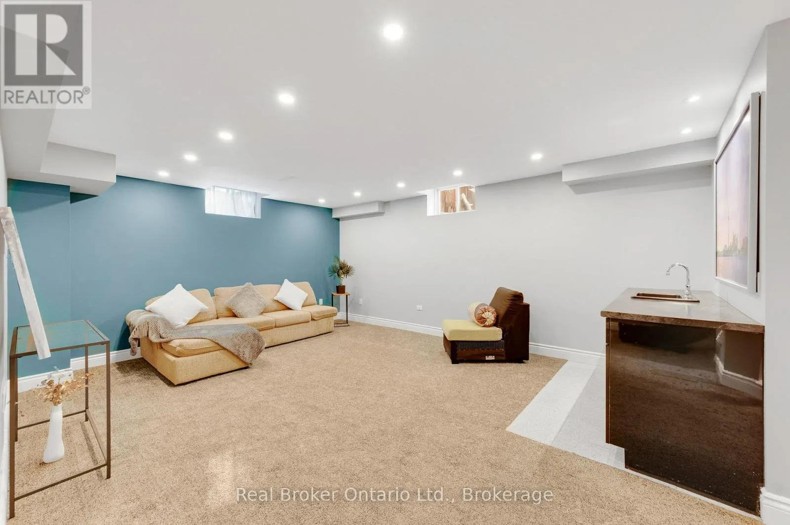 85 KOPPERFIELD LANE