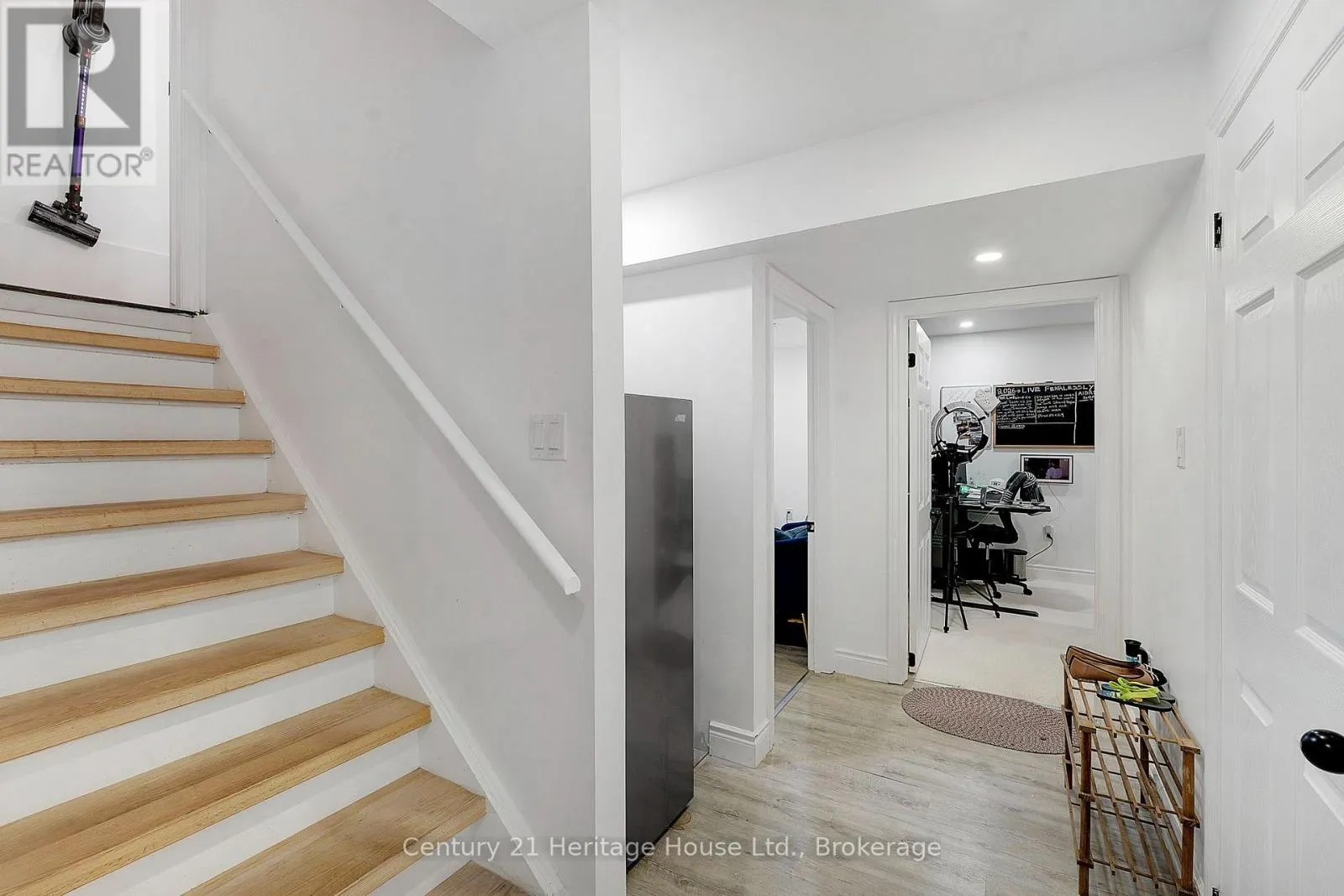 254 WATERBROOK LANE