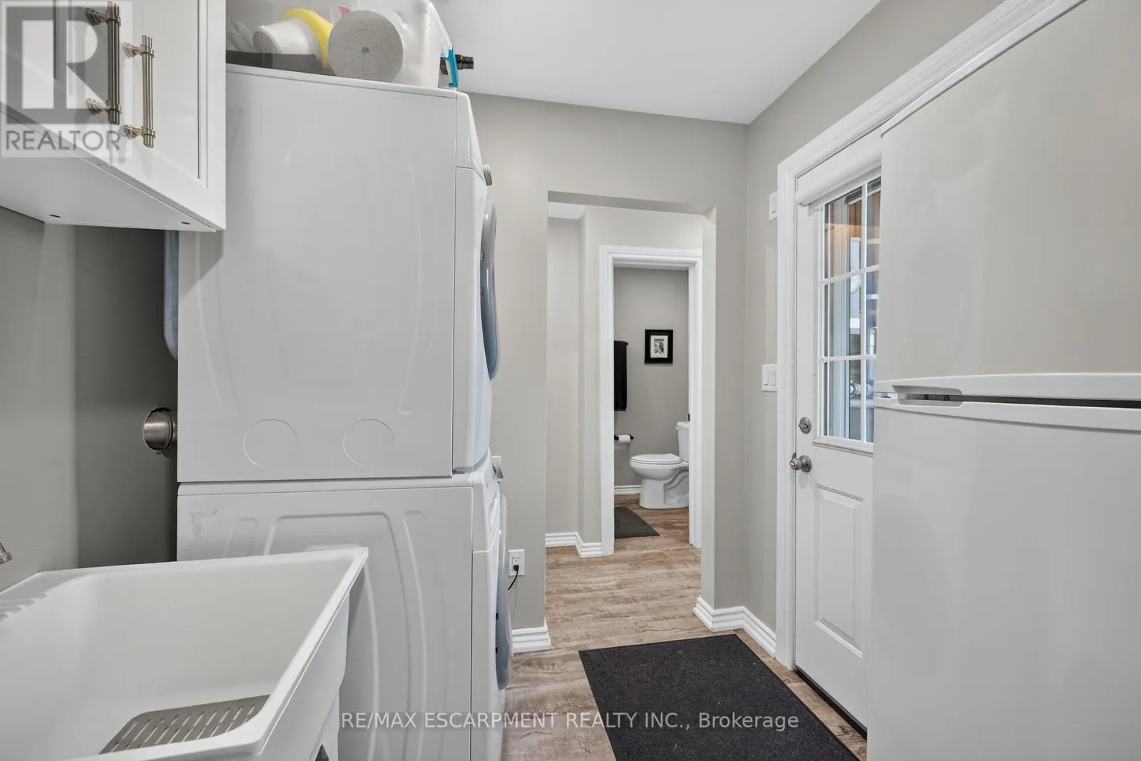 233 BLUE WATER PARKWAY