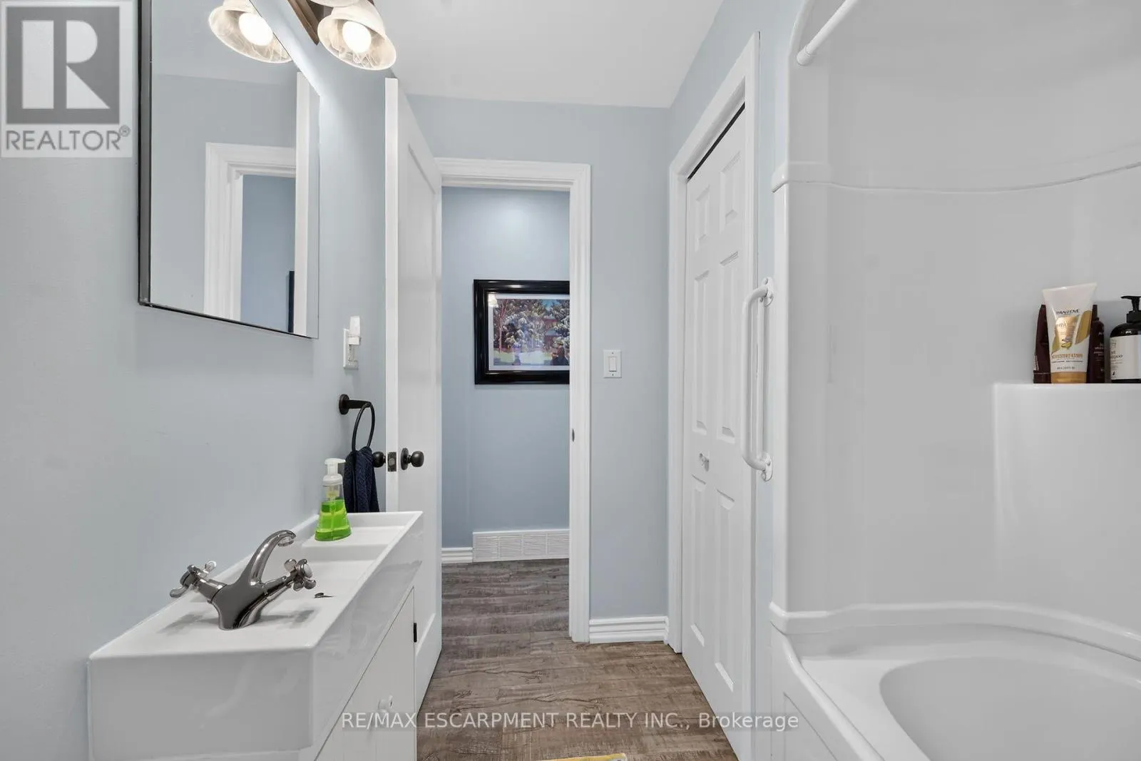 233 BLUE WATER PARKWAY