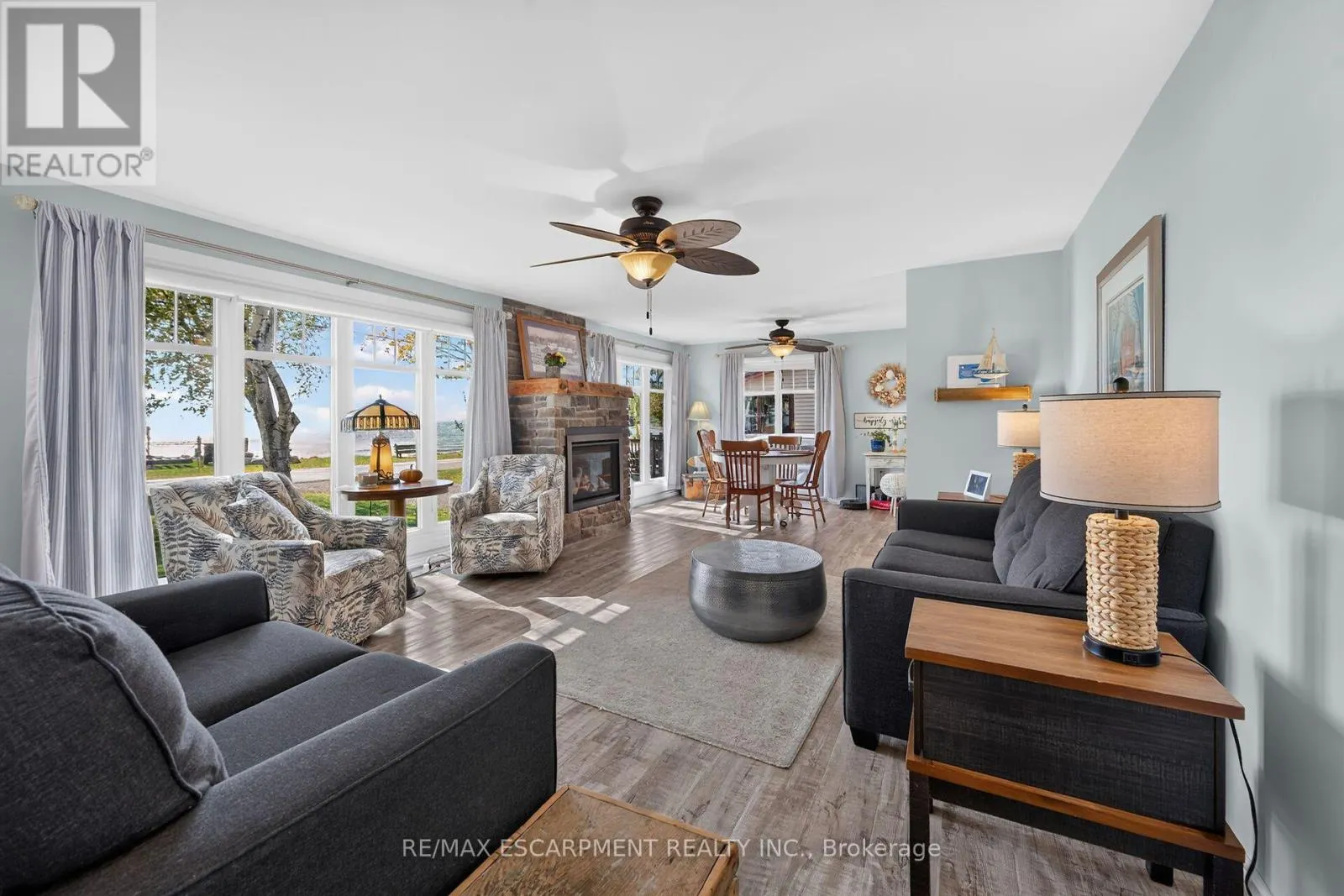 233 BLUE WATER PARKWAY