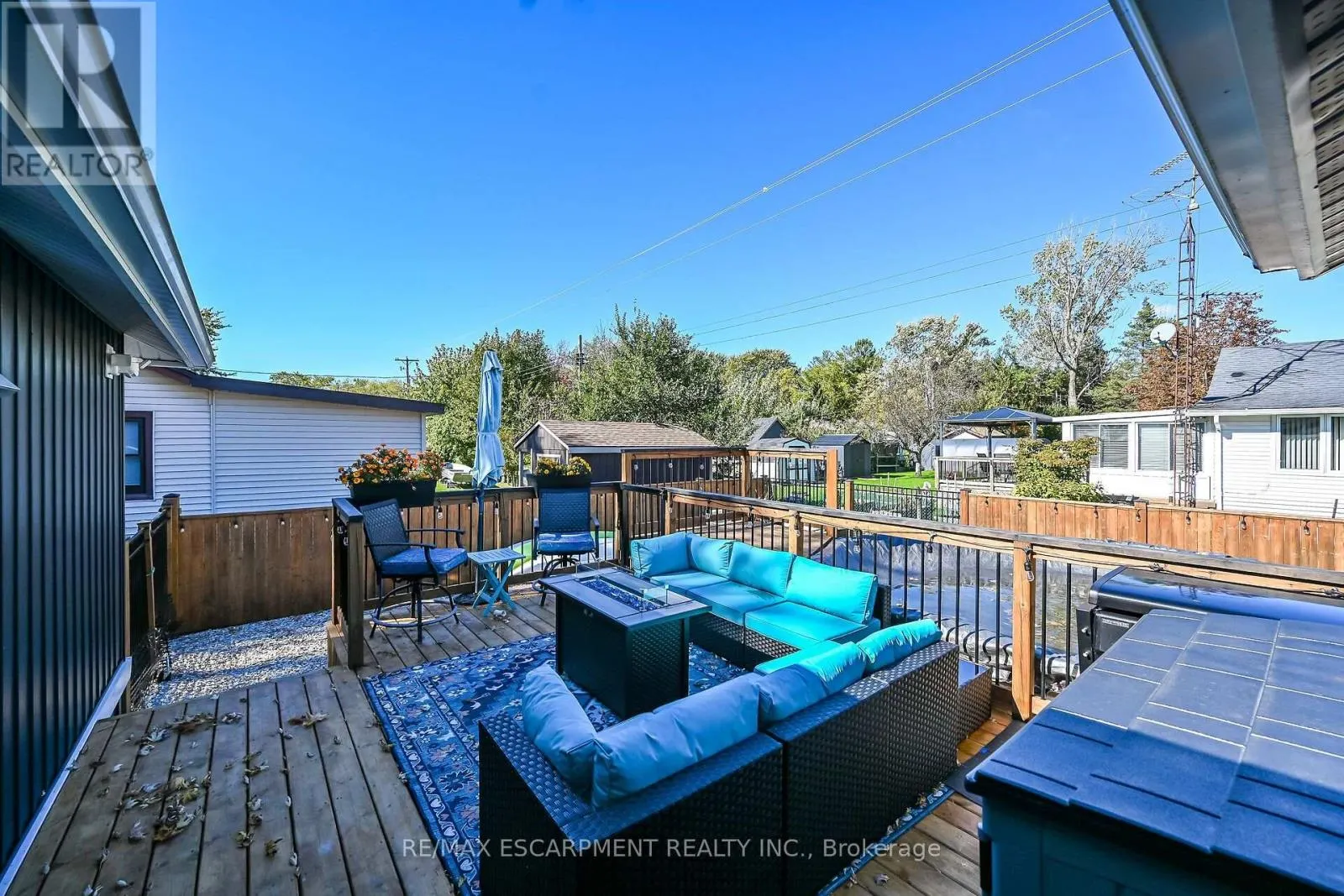 233 BLUE WATER PARKWAY