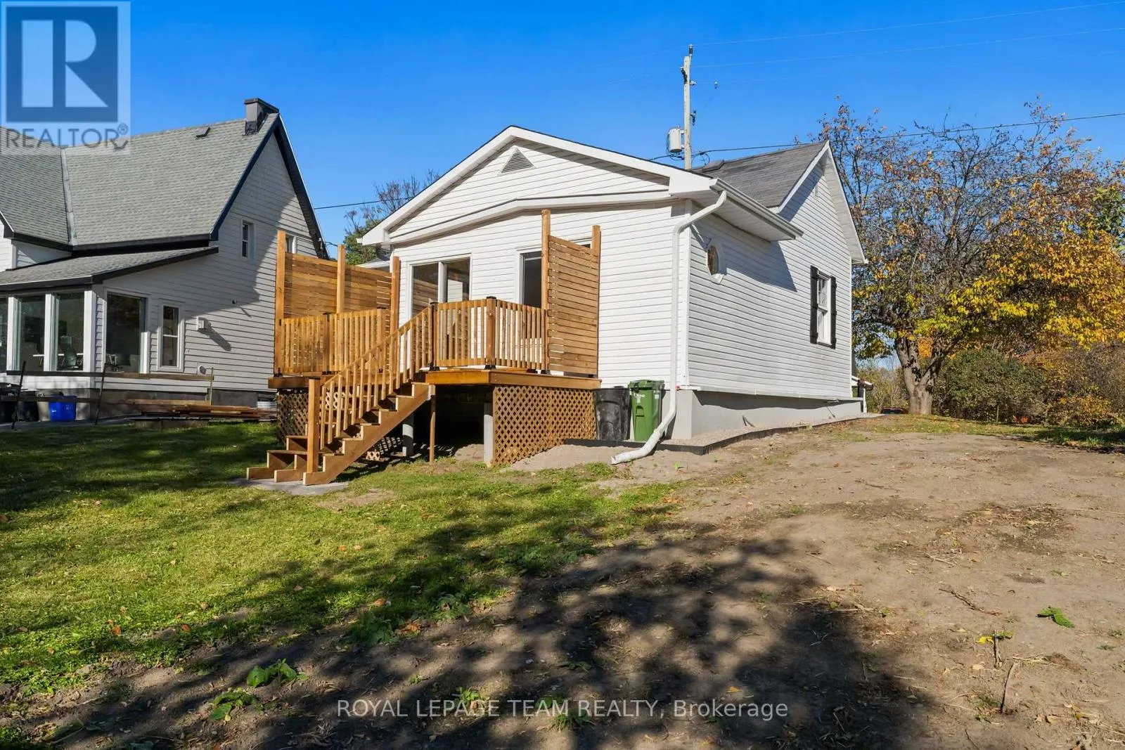 5584 MANOTICK MAIN STREET