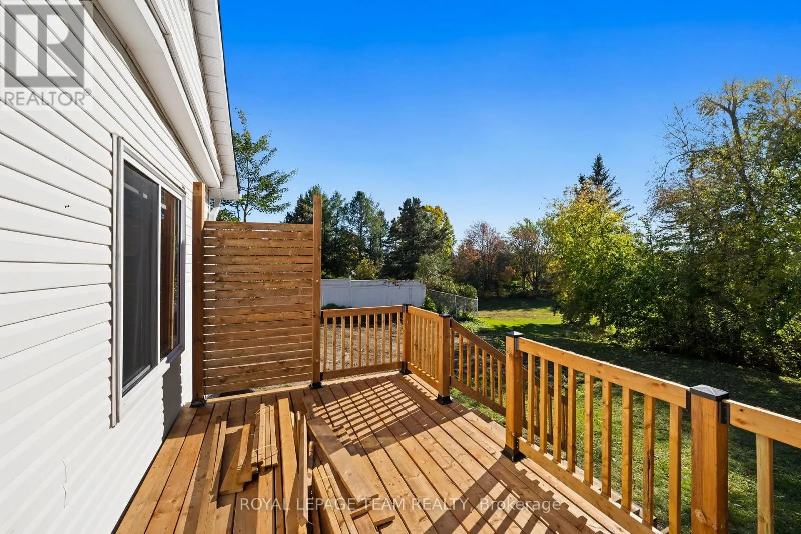 5584 MANOTICK MAIN STREET