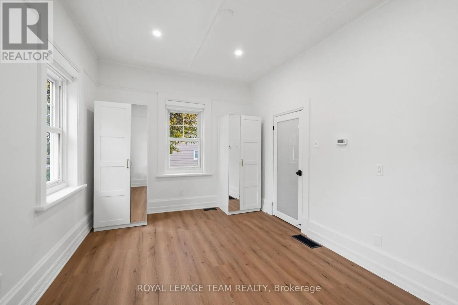 5584 MANOTICK MAIN STREET