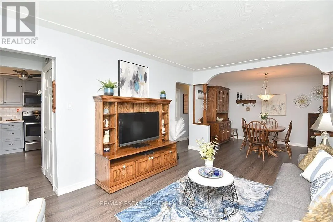 137 FIELDING CRESCENT