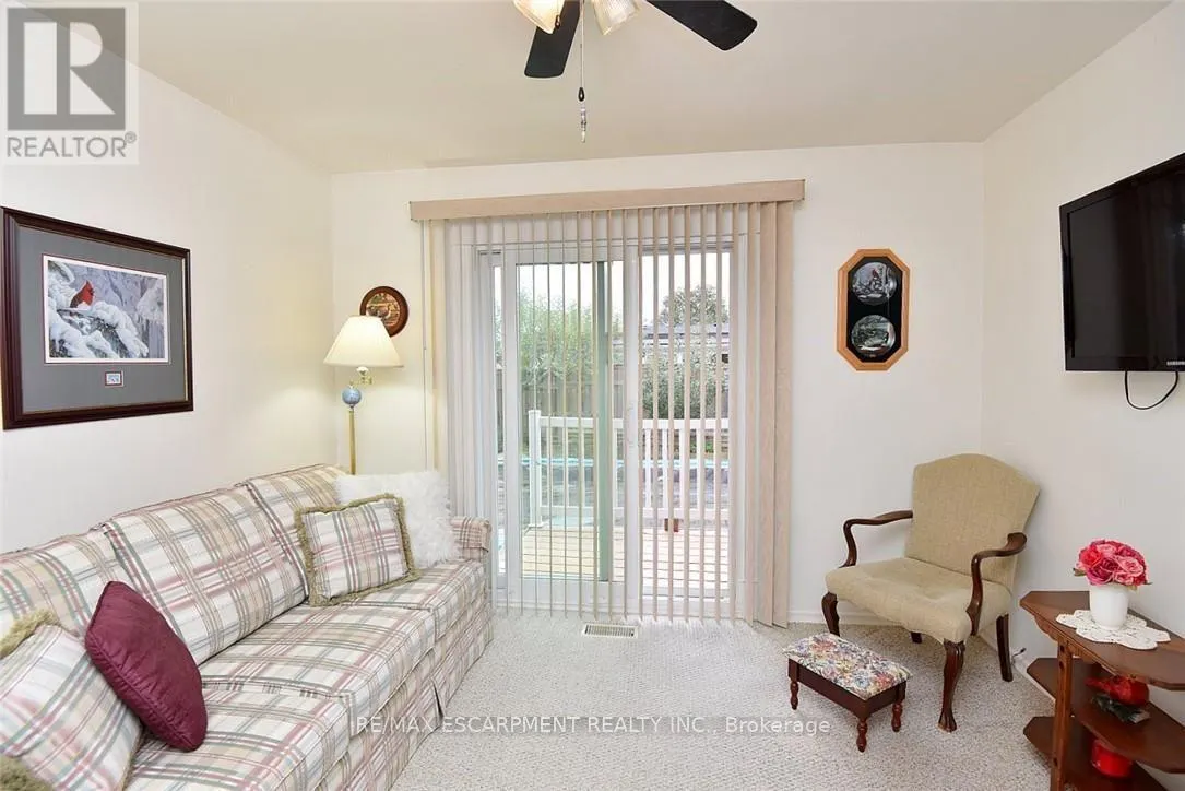 137 FIELDING CRESCENT