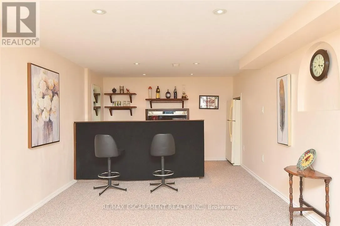 137 FIELDING CRESCENT