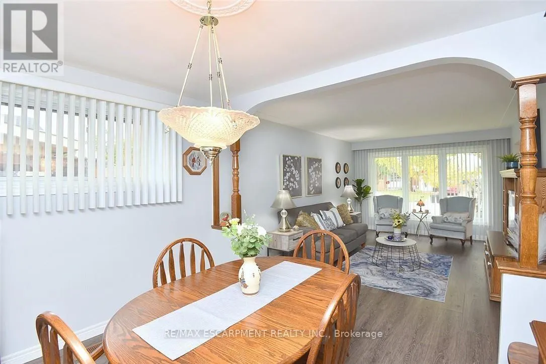 137 FIELDING CRESCENT