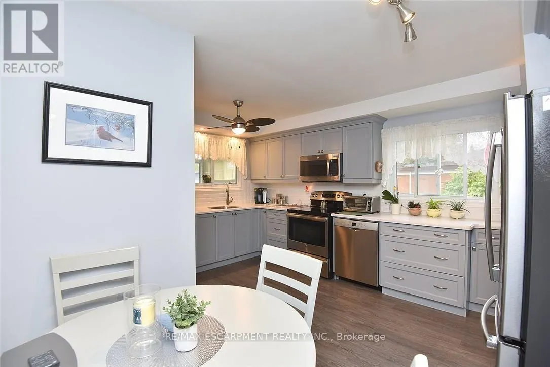 137 FIELDING CRESCENT