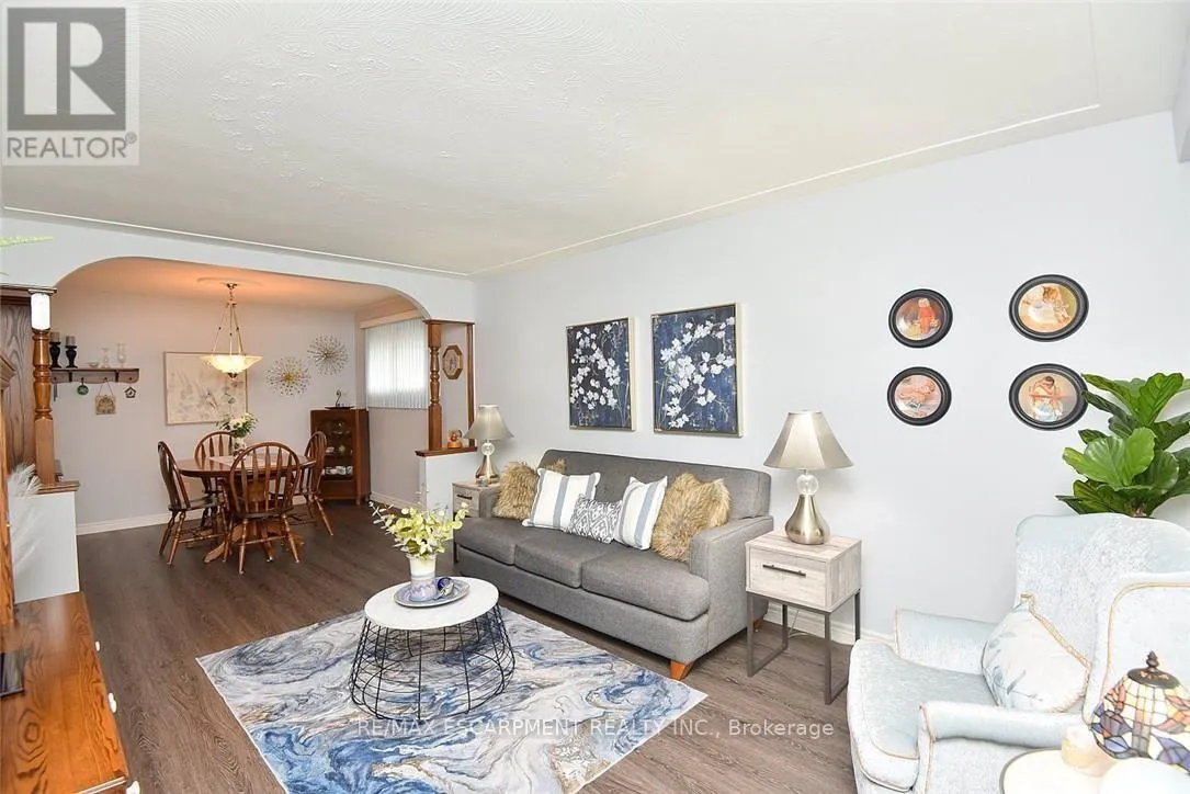 137 FIELDING CRESCENT