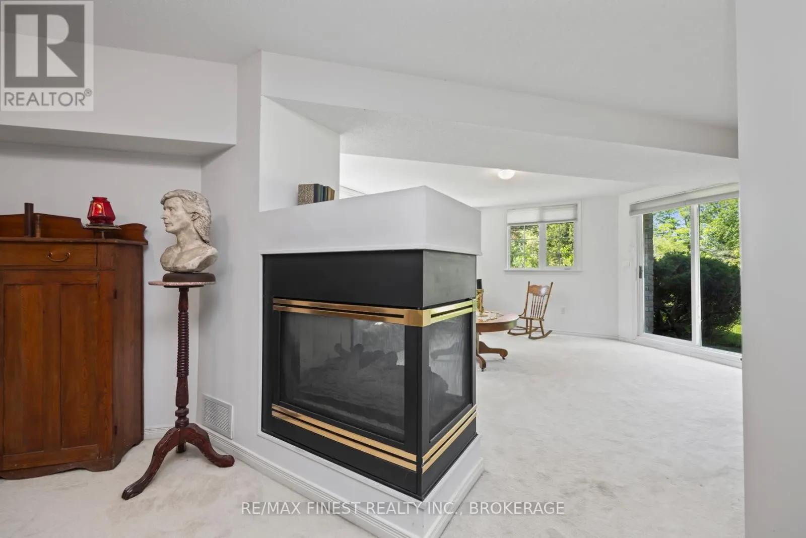941 MALVERN TERRACE