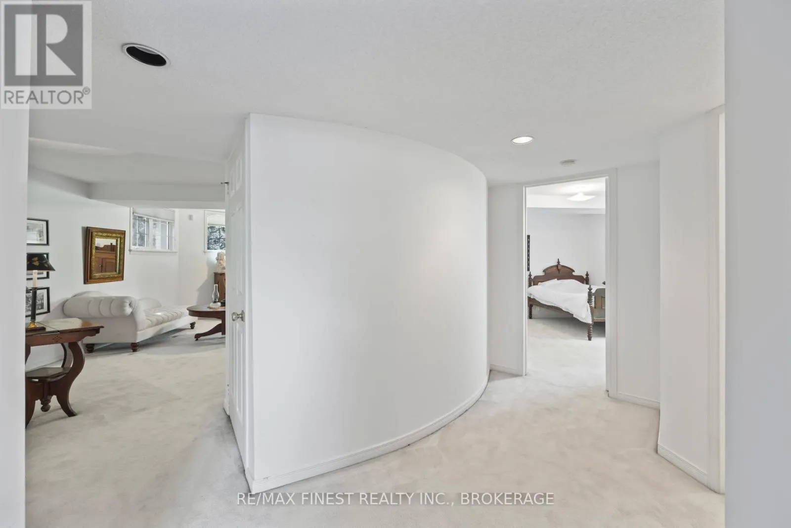 941 MALVERN TERRACE