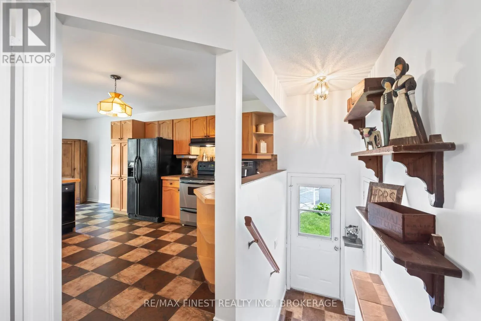 941 MALVERN TERRACE