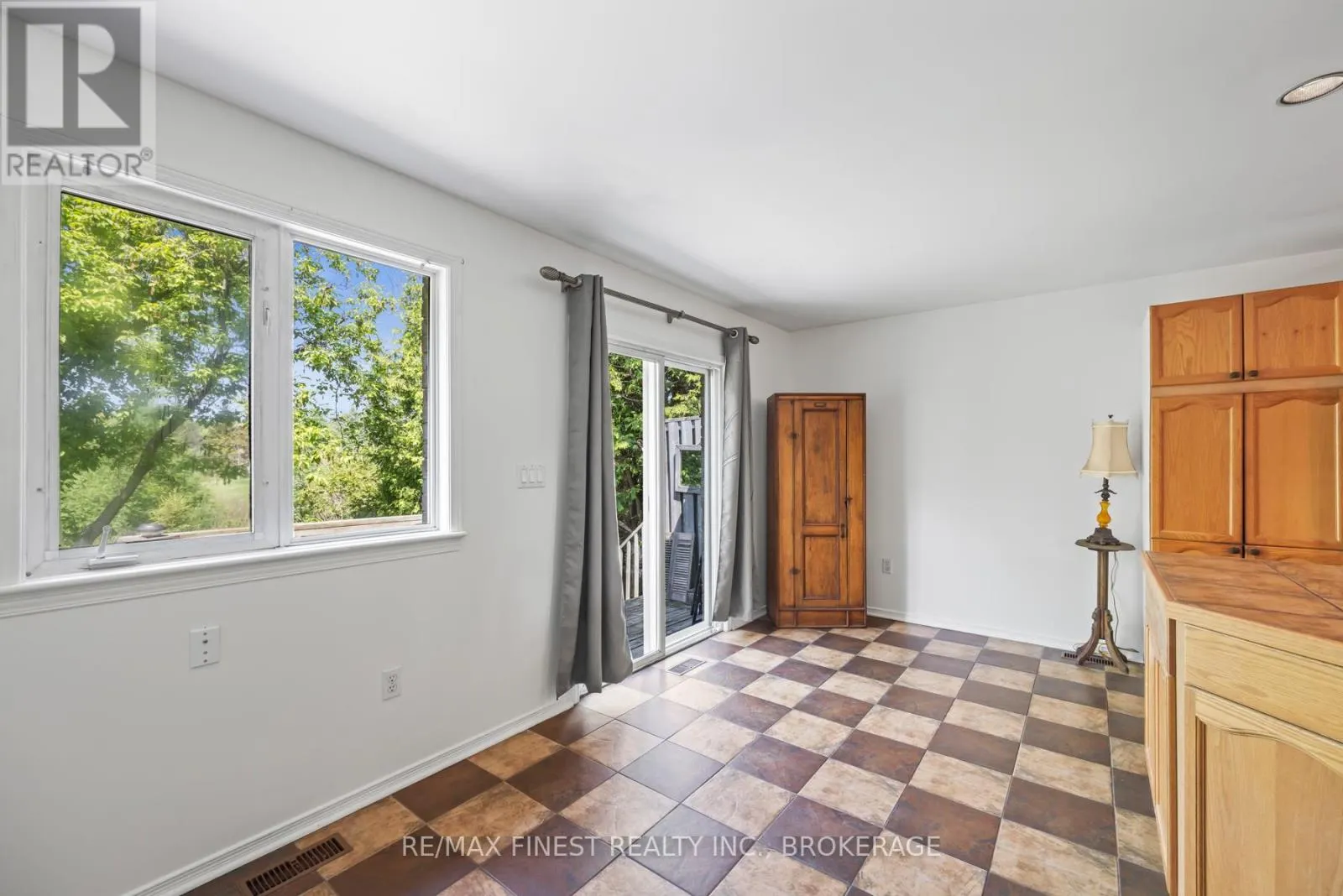 941 MALVERN TERRACE