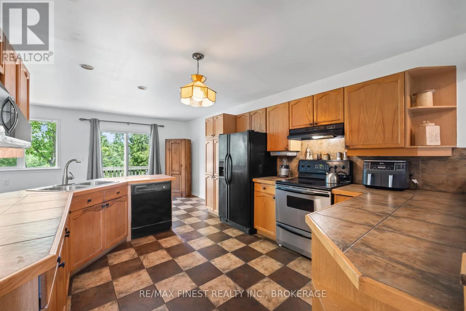 941 MALVERN TERRACE