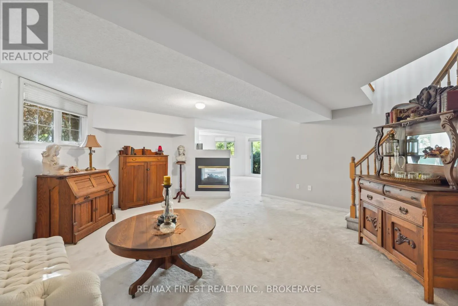 941 MALVERN TERRACE