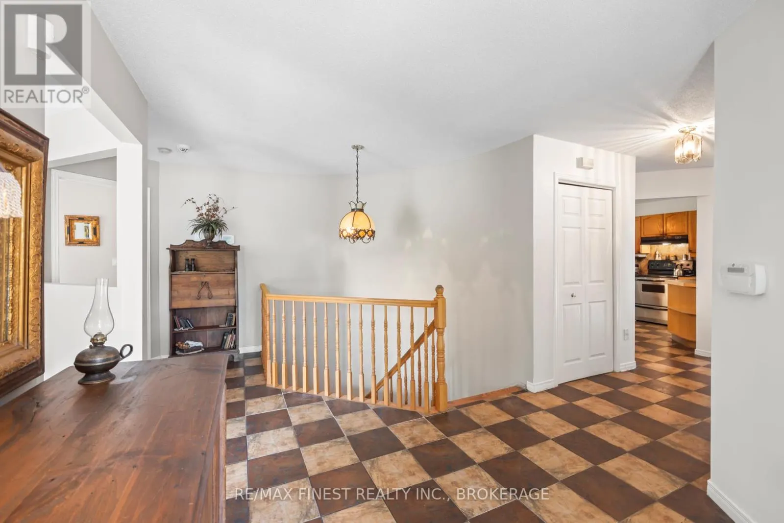 941 MALVERN TERRACE