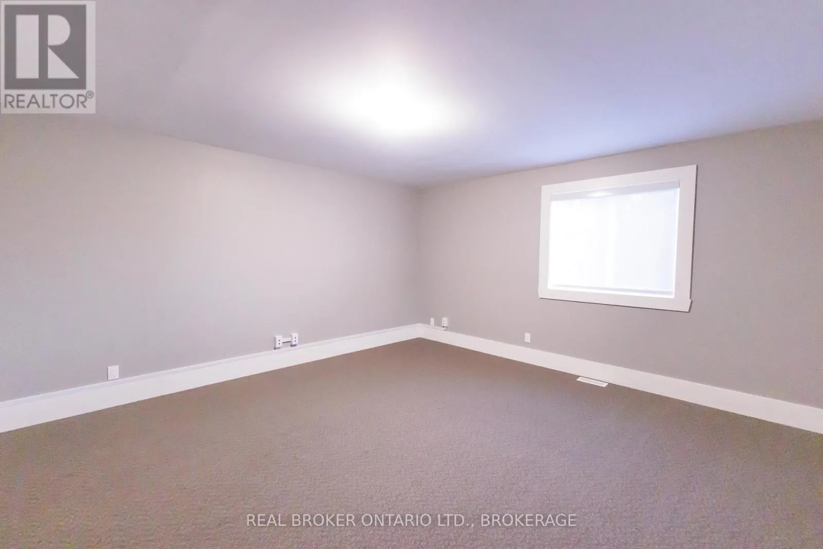 580 MAIN STREET S