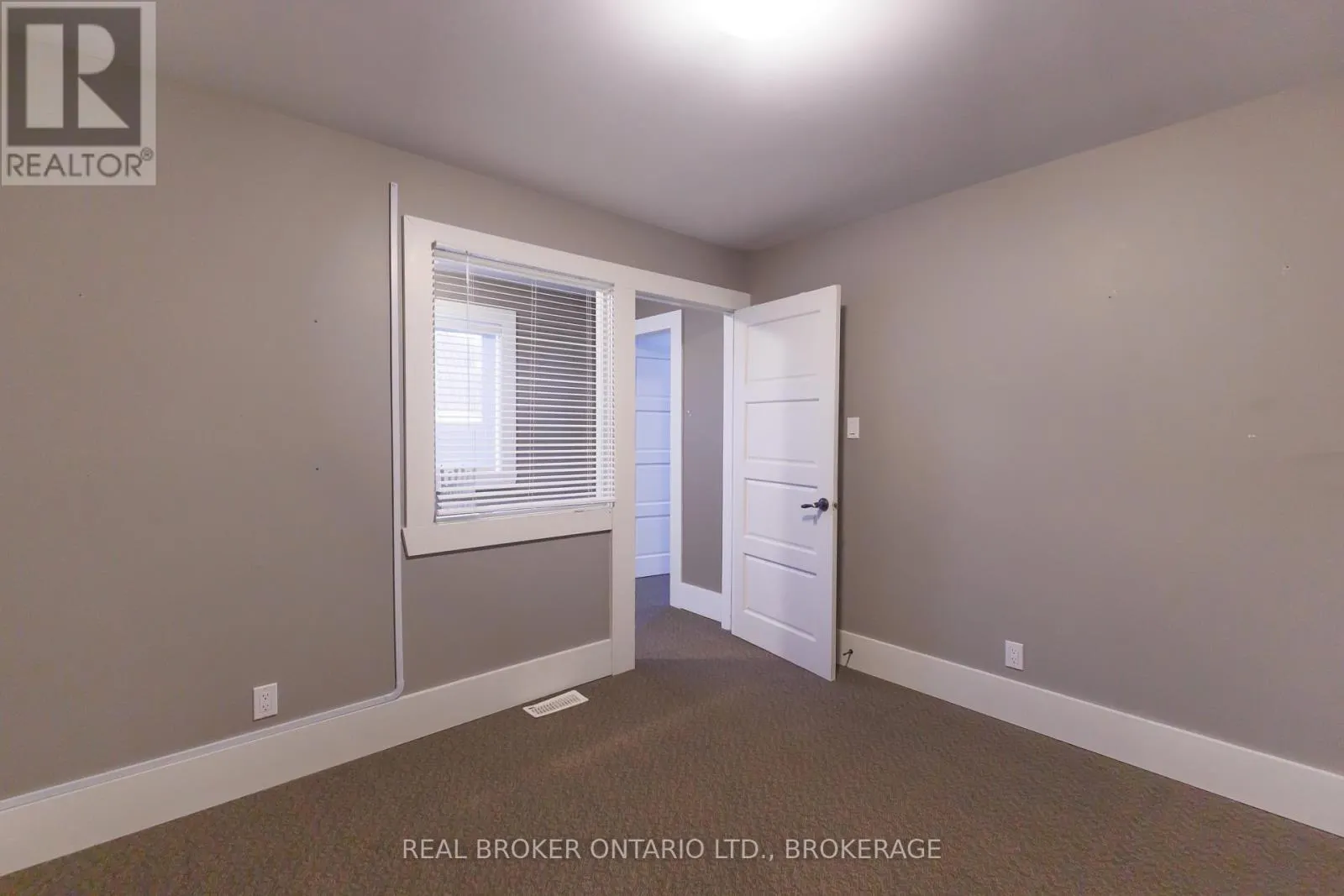 580 MAIN STREET S