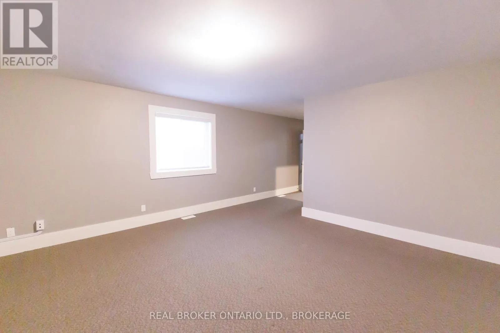 580 MAIN STREET S