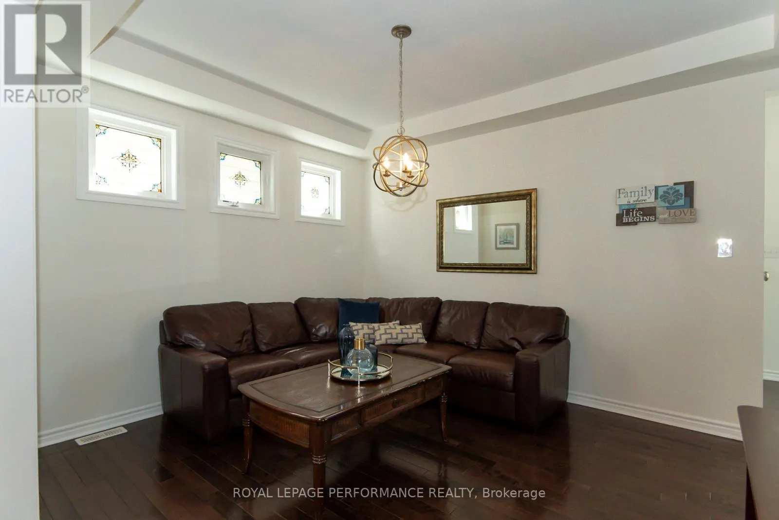2744 GRAND VISTA CIRCLE