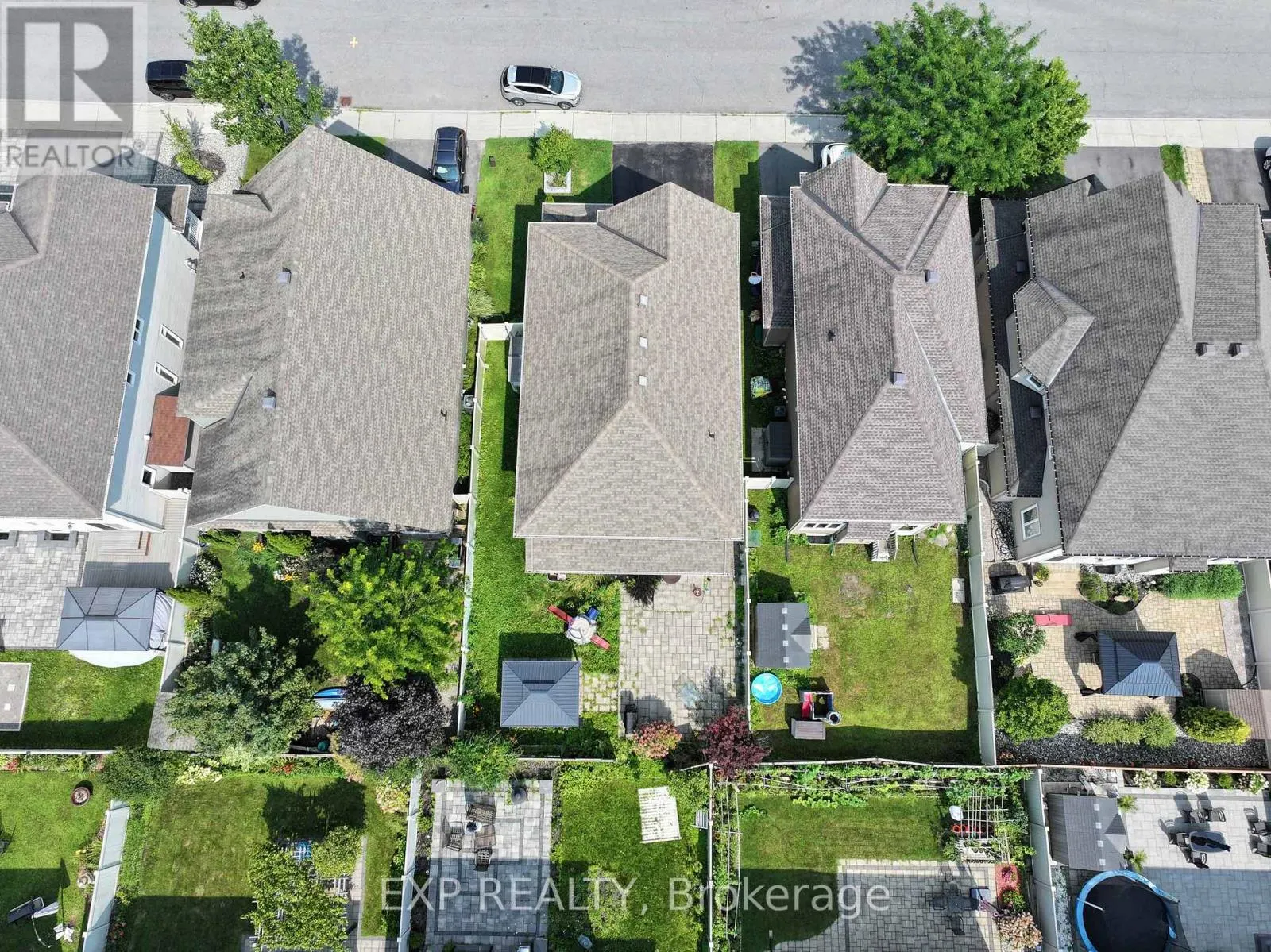 273 GRACEWOOD CRESCENT