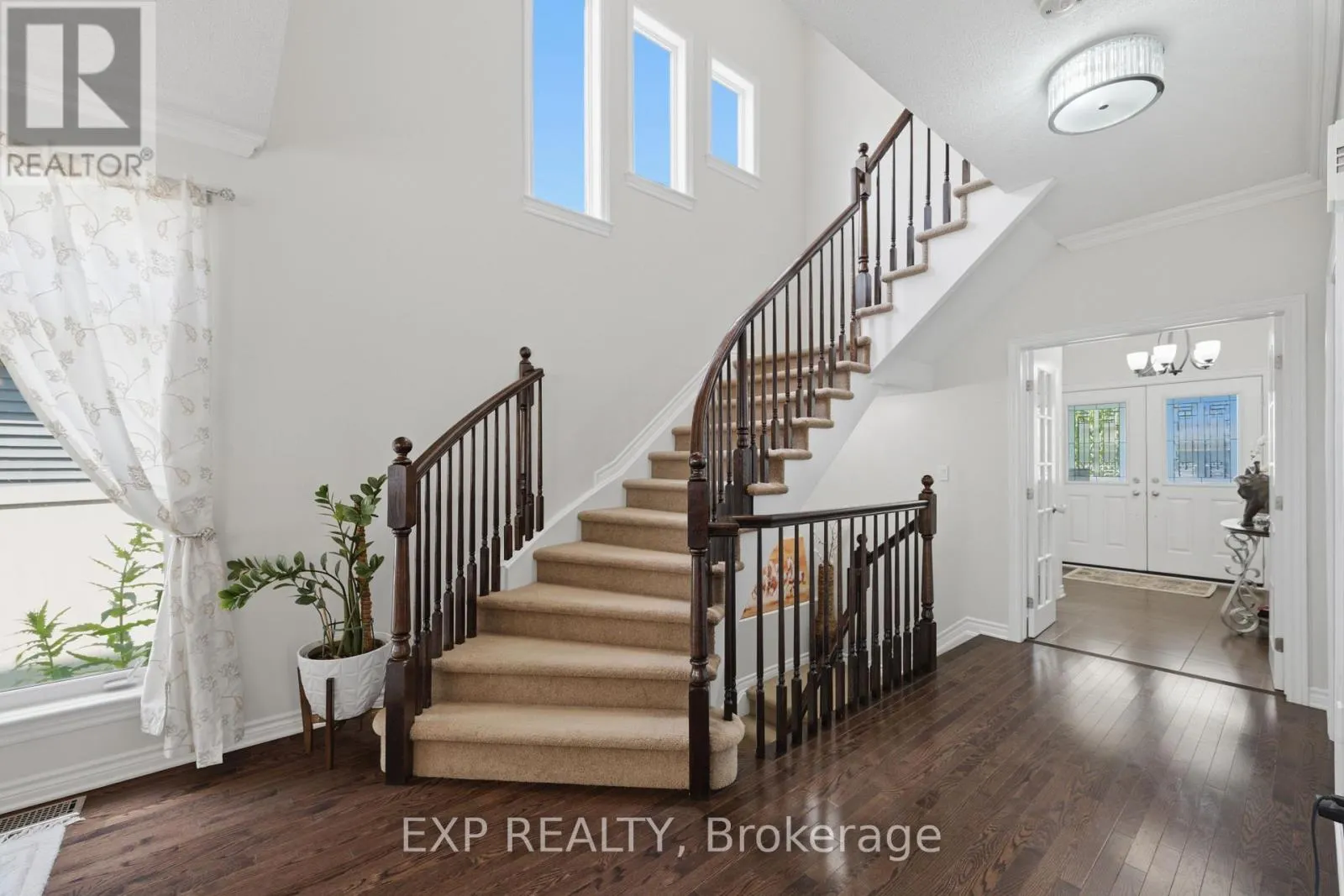 273 GRACEWOOD CRESCENT
