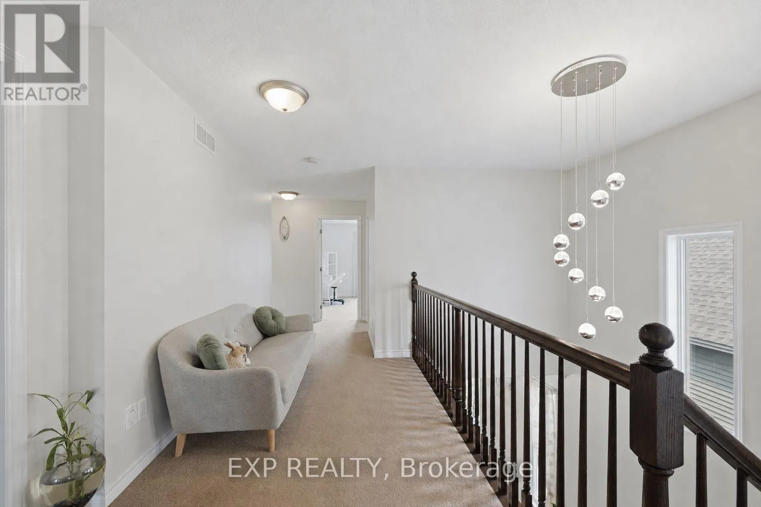 273 GRACEWOOD CRESCENT