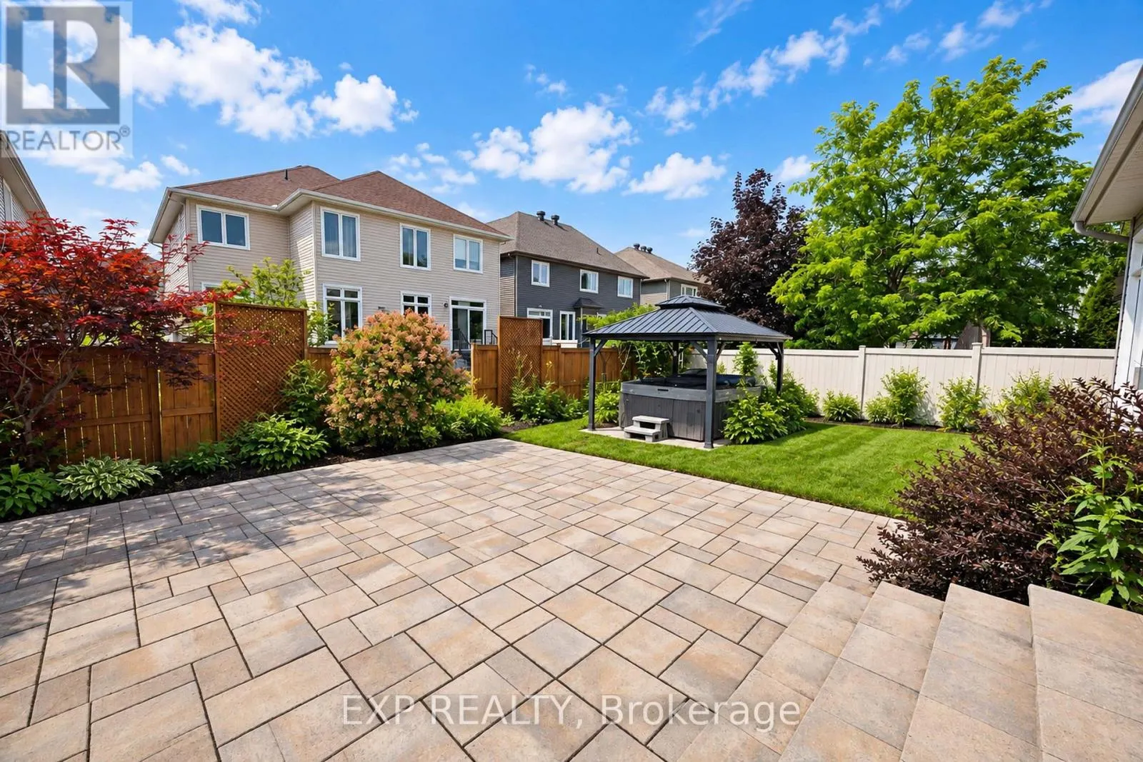 273 GRACEWOOD CRESCENT