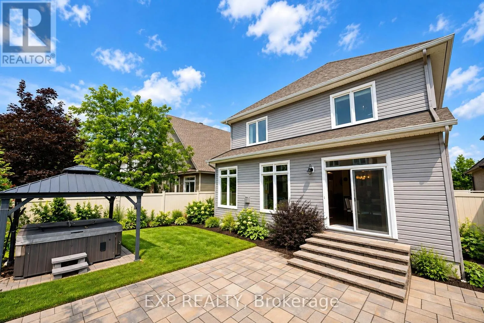 273 GRACEWOOD CRESCENT